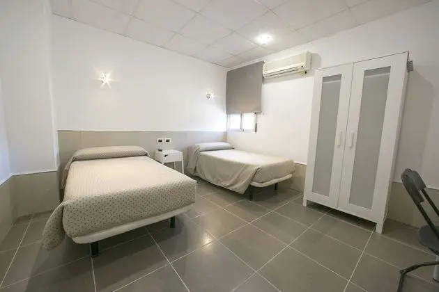 Tek Büyük Yataklı Oda, Ortak Banyo