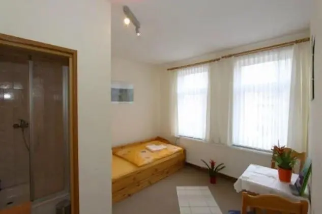 Tek Kişilik Oda, 1 Tek Kişilik Yatak, Sigara İçilmez