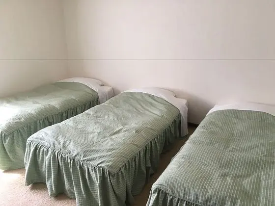 Üç Kişilik Oda (shared bathroom)