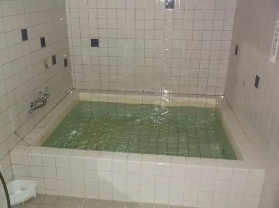 Üç Kişilik Oda (shared bathroom)