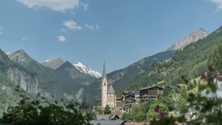 Basic Tek Büyük Yataklı Oda