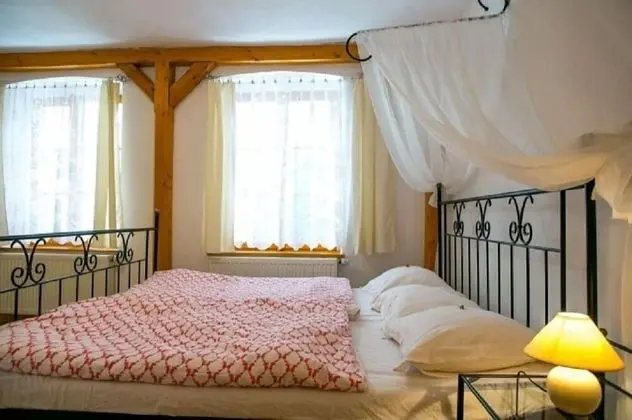 Classic Tek Büyük Yataklı Oda