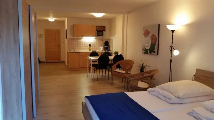 Economy Stüdyo