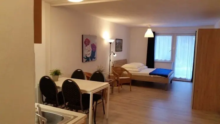 Economy Stüdyo