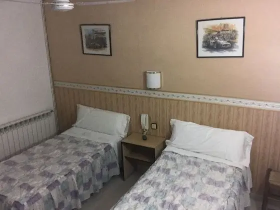 Tek Büyük veya İki Ayrı Yataklı Oda