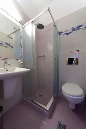 Stüdyo, Bahçe Manzaralı