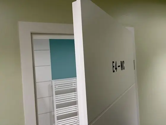 Tek Büyük Yataklı Oda, Özel Banyo, Bahçe Manzaralı