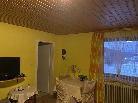 Deluxe Üç Kişilik Oda (2)