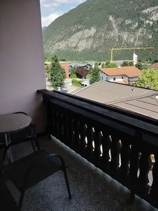 Dört Kişilik Oda, Balkon