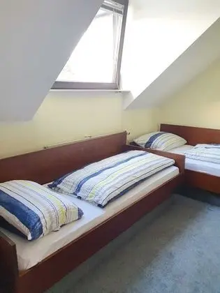 Tek Büyük veya İki Ayrı Yataklı Oda