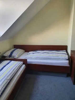 Tek Büyük veya İki Ayrı Yataklı Oda