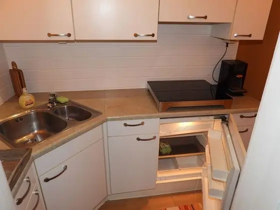 Traditional Apart Daire, Kanal Manzaralı, Dağ Yamacı