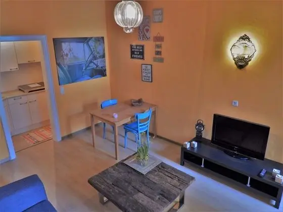 Traditional Apart Daire, Kanal Manzaralı, Dağ Yamacı