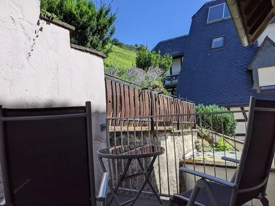 Tek Büyük Yataklı Oda, Balkon