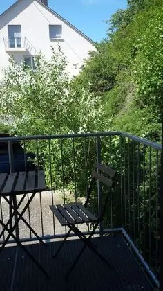 Tek Büyük Yataklı Oda, Balkon