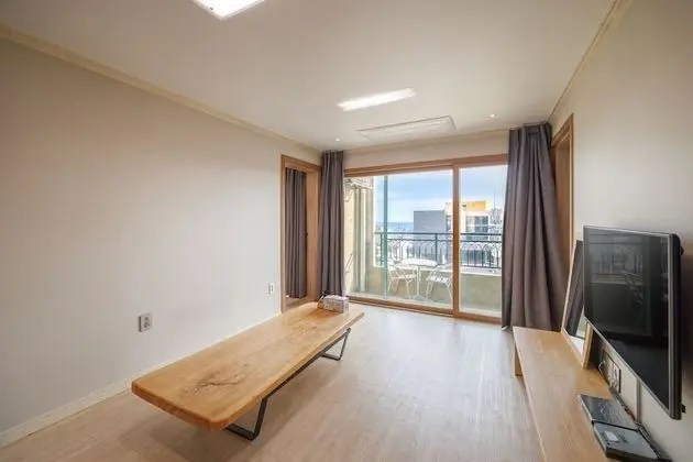 Family İki Ayrı Yataklı Oda, 2 Yatak Odası, Buzdolabı ve Mikrodalga (Indoor Warm Pool - 35°C)
