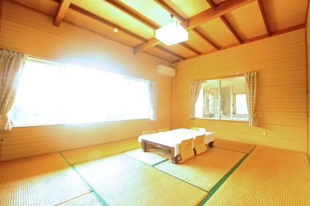 Traditional Dört Kişilik Oda, Ortak Banyo (Japanese Style)