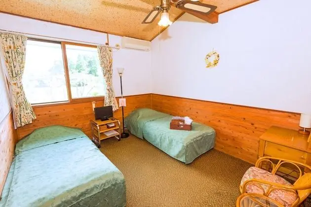 İki Ayrı Yataklı Oda, Ortak Banyo (Budget Twin Room)