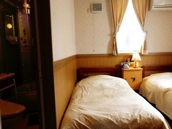 İki Ayrı Yataklı Oda, Özel Banyo
