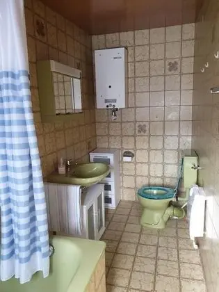 Tek Kişilik Oda, Ortak Banyo