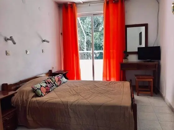 Basic Stüdyo, Bahçe Manzaralı, Bahçeli
