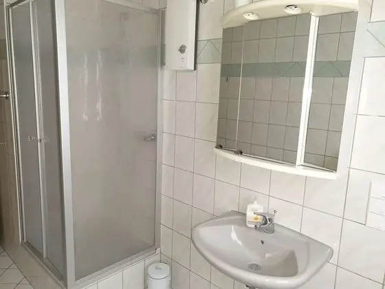 Standard Tek Büyük Yataklı Oda, Ortak Banyo