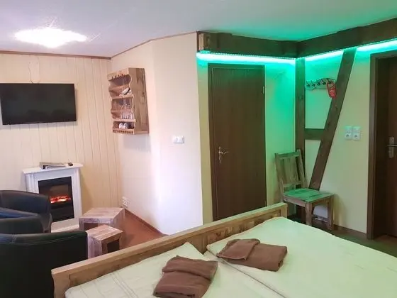 Basic Tek Büyük Yataklı Oda, 1 Büyük (Queen) Boy Yatak