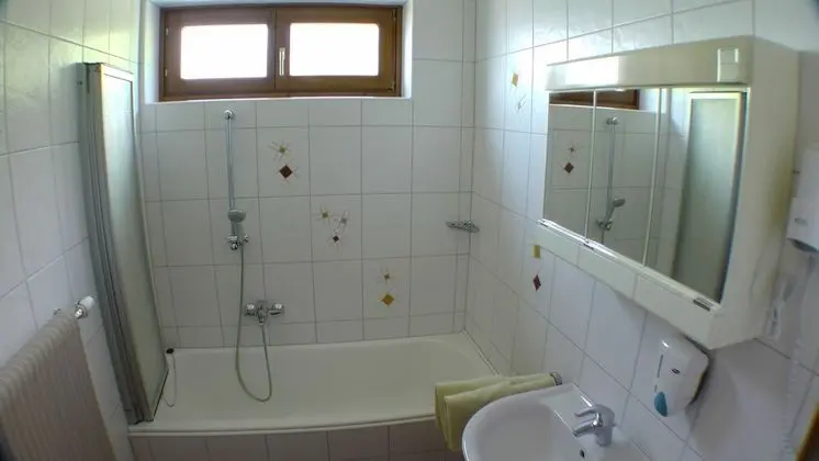Standard Dört Kişilik Oda, 2 Yatak Odası, Göl Manzaralı
