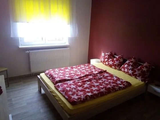 Standard Tek Büyük Yataklı Oda, Ortak Banyo (1. OG)