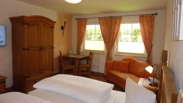 Standard Tek Büyük Yataklı Oda