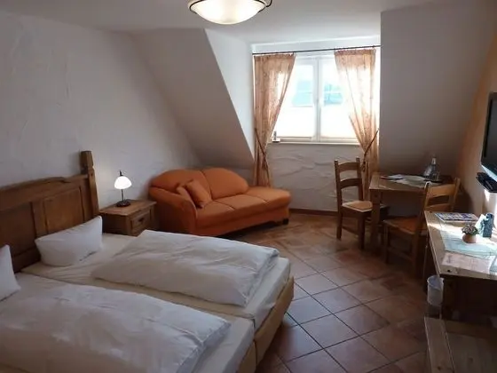 Standard Tek Büyük Yataklı Oda