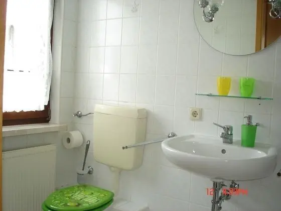 Üç Kişilik Oda