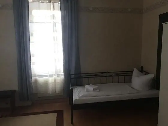 Basic Tek Kişilik Oda, Ortak Banyo (5)