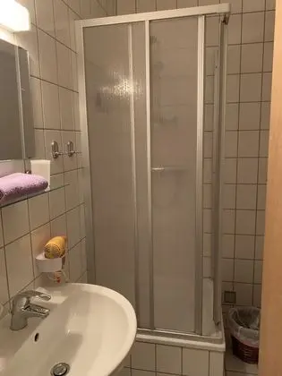 İki Ayrı Yataklı Oda, Banyolu/Duşlu