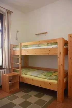 Üç Kişilik Oda (Irma Schmidt Zimmer)