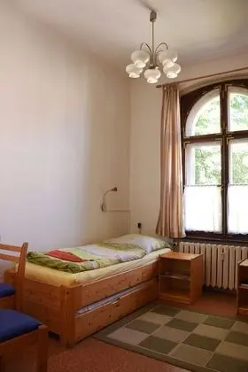 Üç Kişilik Oda (Irma Schmidt Zimmer)