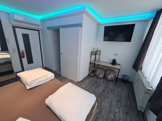 Comfort Tek Büyük Yataklı Oda