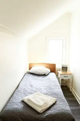 Dört Kişilik Oda, Ortak Banyo