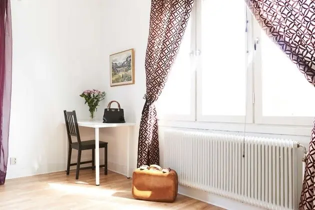 İki Ayrı Yataklı Oda, Ortak Banyo