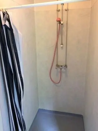 Basic Kulübe, Ortak Banyo (2 Beds)