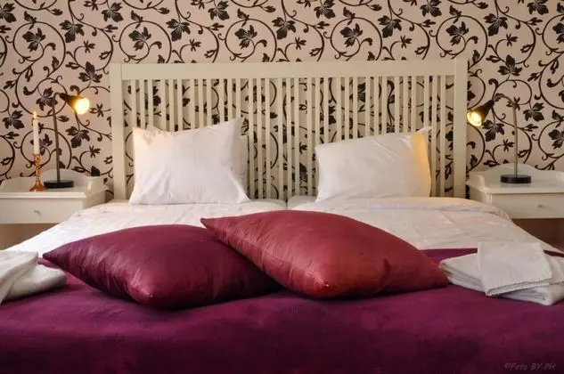 Tek Büyük Yataklı Oda (Jonsboda)