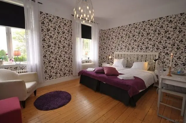 Tek Büyük Yataklı Oda (Jonsboda)