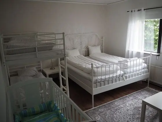 Family Oda (With baby cot)