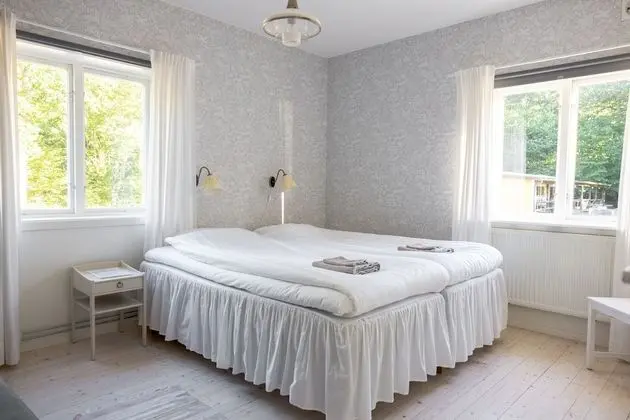 Tek Büyük Yataklı Oda, Özel Banyo, Bahçeli