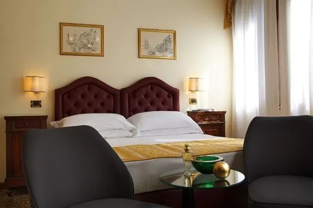 Classic Tek Büyük veya İki Ayrı Yataklı Oda