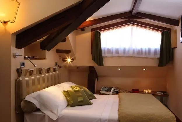 Superior Tek Büyük veya İki Ayrı Yataklı Oda