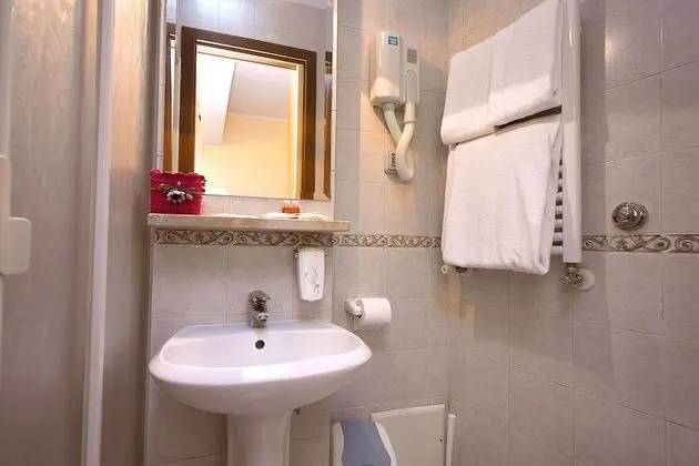 Tek Büyük veya İki Ayrı Yataklı Oda