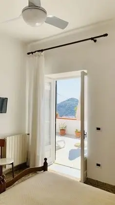 İki Ayrı Yataklı Oda, Banyolu/Duşlu, Kısmi Deniz Manzaralı