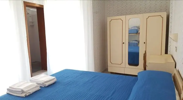 Basic Tek Büyük Yataklı Oda