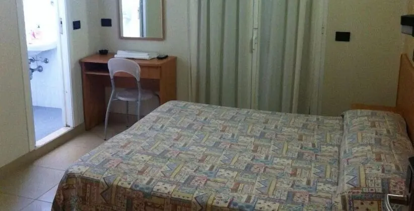 Standard Üç Kişilik Oda